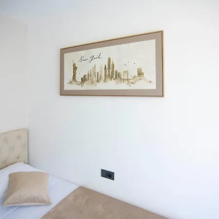Luxury Three Bedroom Ivano